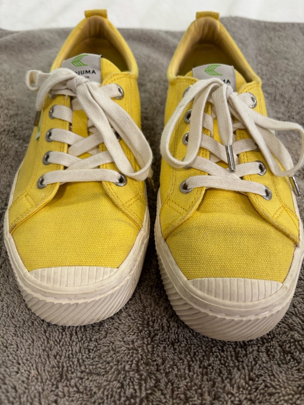Cariuma Canvas Sneakers